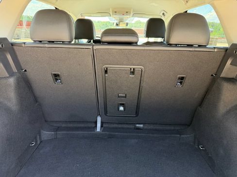 Certified 2023 Volkswagen Taos SE FWD image 26