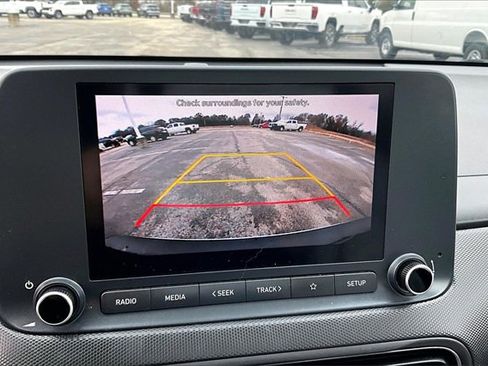 Used 2023 Hyundai Kona SEL image 14