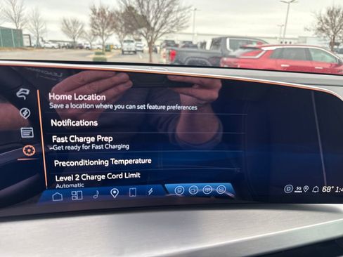 New 2026 Cadillac Vistiq Luxury image 32