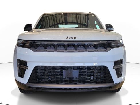 New 2026 Jeep Grand Wagoneer Limited AWD/4WD image 3