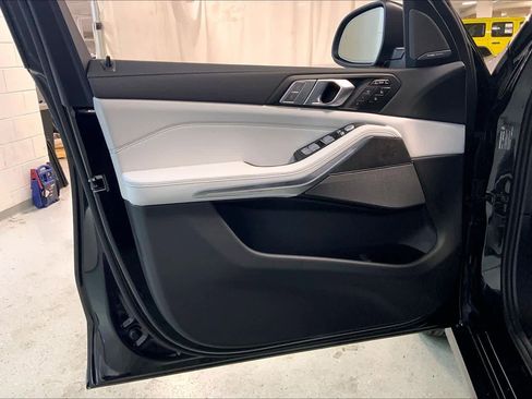 New 2026 BMW X7 xDrive40i w/ Executive Package image 10