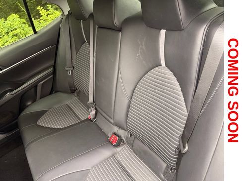 Used 2018 Toyota Camry SE FWD image 9