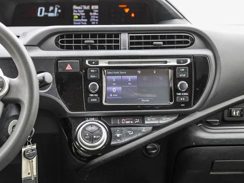 Used 2016 Toyota Prius C One image 14