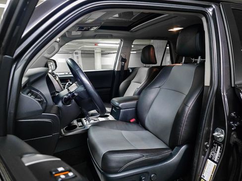 Used 2023 Toyota 4Runner SR5 Premium image 18