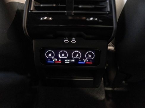 Used 2025 BMW M5 w/ Carbon Package image 34