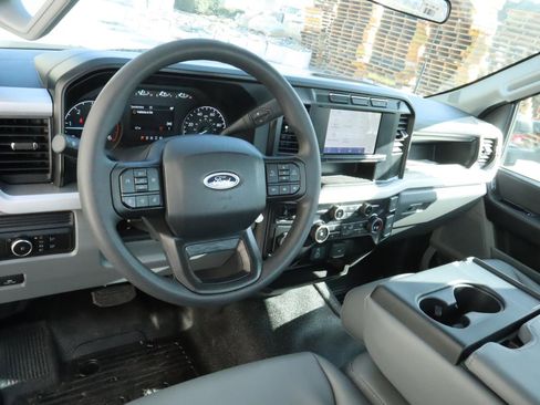 Used 2024 Ford F350 XL w/ XL Chrome Package image 6