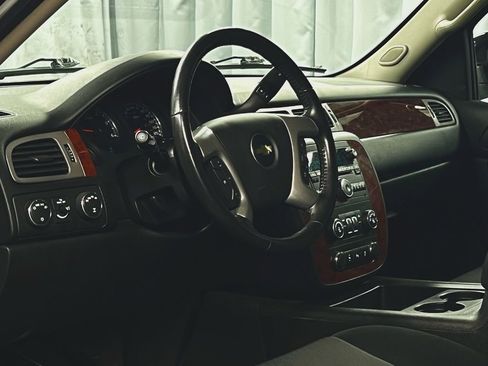 Used 2014 Chevrolet Tahoe LS image 13