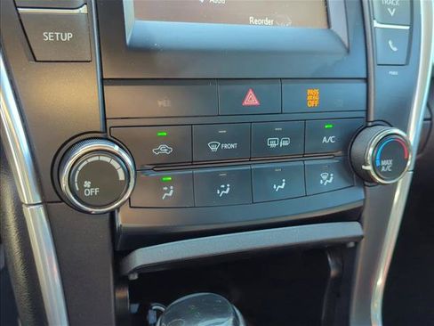 Used 2015 Toyota Camry SE FWD image 20