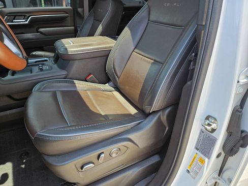 Used 2025 GMC Sierra 2500 Denali w/ Denali Reserve Package AWD/4WD image 20