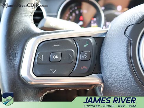 Used 2023 Jeep Wrangler Unlimited Sahara w/ Cold Weather Group AWD/4WD image 25