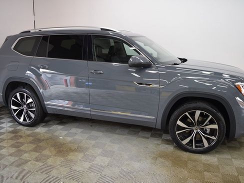 New 2025 Volkswagen Atlas SEL Premium R-Line image 3