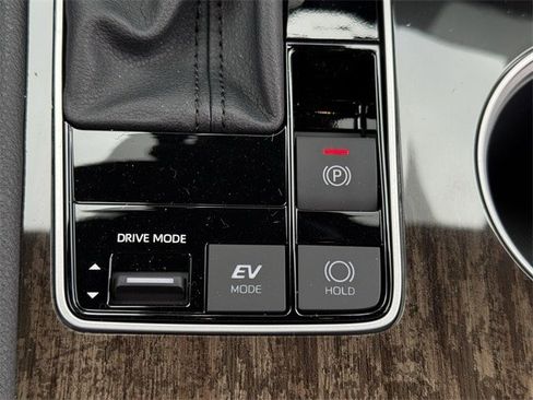 New 2026 Toyota Sienna Limited image 21