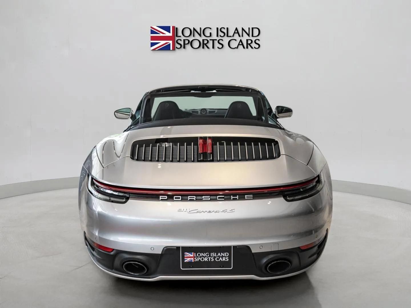 Used 2020 Porsche 911 Cabriolet image 9