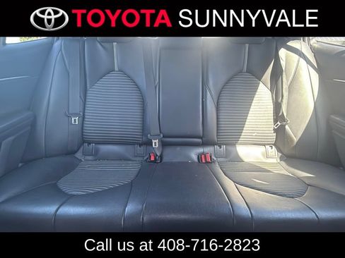 Used 2019 Toyota Camry SE w/ Convenience Package FWD image 6