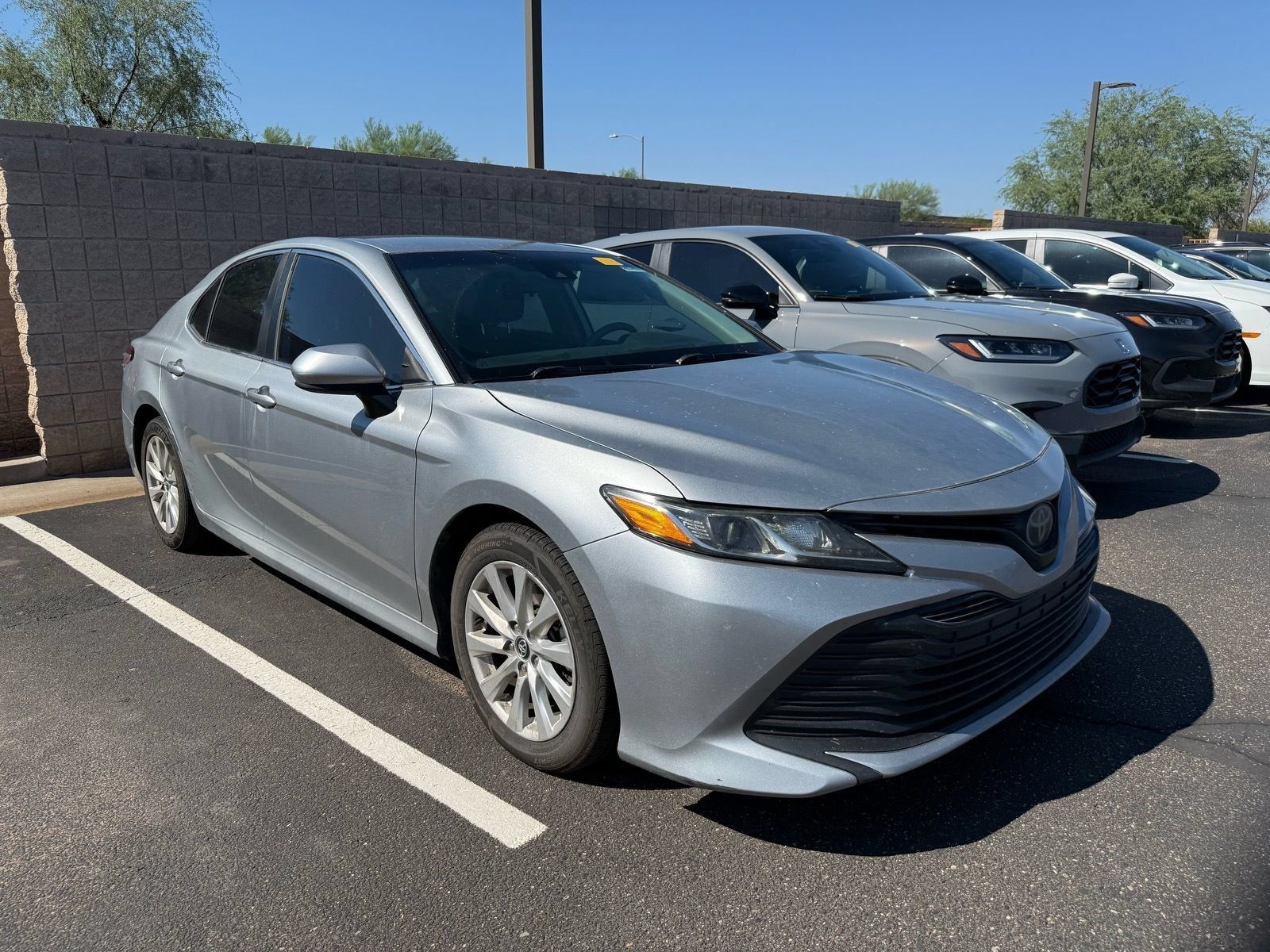 Used 2020 Toyota Camry LE w/ Carpet Mat Package FWD image 5