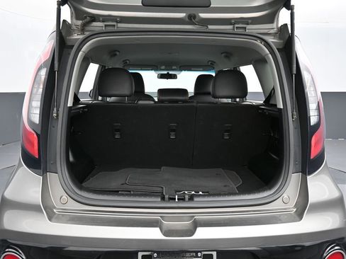 Used 2019 Kia Soul ! FWD image 35