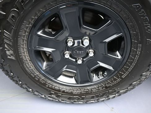 Used 2022 Jeep Gladiator Mojave w/ LED Lighting Group image 42