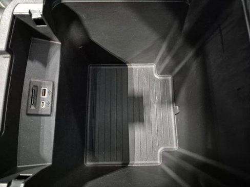 Used 2021 Chevrolet Tahoe Premier w/ Premium Package image 22