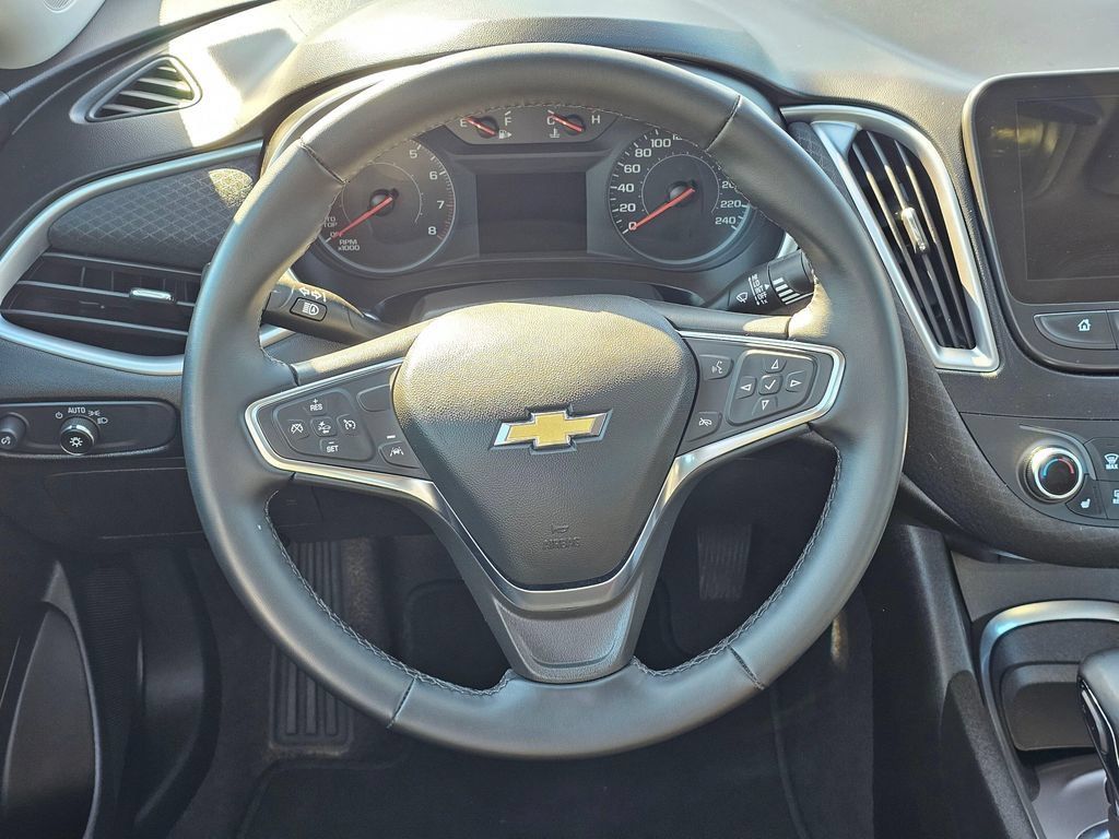 Used 2024 Chevrolet Malibu LT w/ Sport Edition FWD image 20