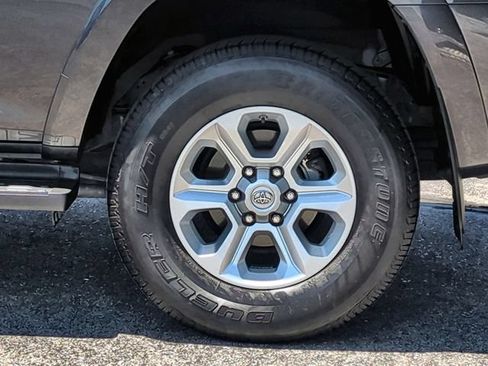 Used 2020 Toyota 4Runner SR5 Premium AWD/4WD image 36