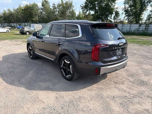 Used 2025 Kia Telluride S FWD image 6