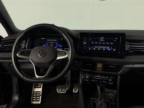 Used 2025 Volkswagen Jetta Sport FWD image 13