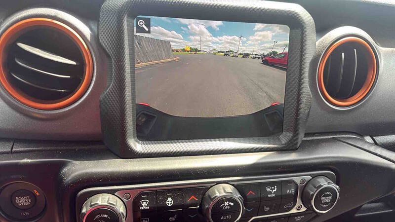 Used 2021 Jeep Gladiator Mojave AWD/4WD image 18