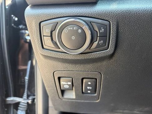 Used 2020 Ford F150 XLT w/ Equipment Group 302A Luxury AWD/4WD image 33