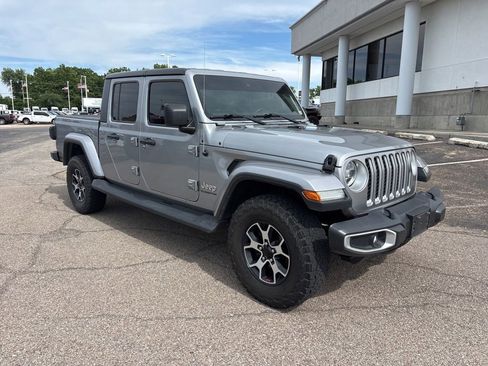 Used 2020 Jeep Gladiator Overland AWD/4WD image 1