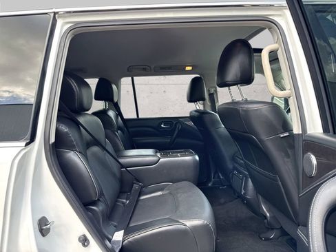 Used 2024 INFINITI QX80 Luxe image 6