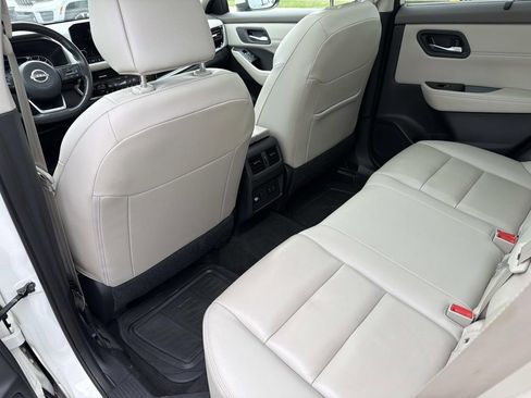 Used 2023 Nissan Rogue SL w/ SL Premium Package image 17