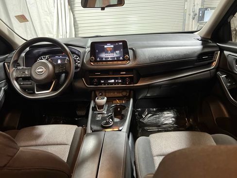 Used 2024 Nissan Rogue SV AWD/4WD image 14