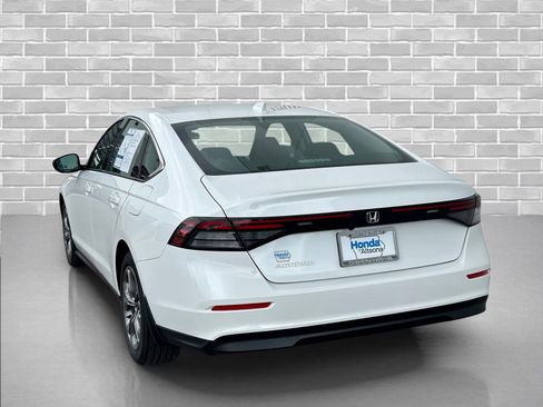 Used 2024 Honda Accord EX image 3