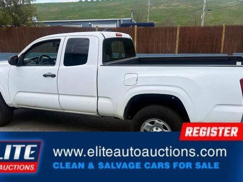 Used 2016 Toyota Tacoma SR image 6