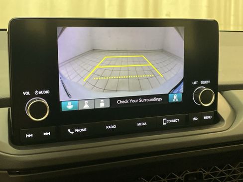 Certified 2025 Honda Accord SE image 4