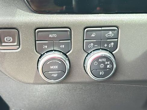 Used 2023 GMC Sierra 1500 SLT w/ SLT Premium Plus Package image 4