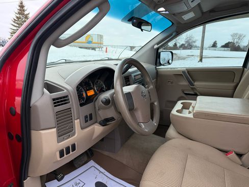Used 2011 Nissan Titan SV image 15