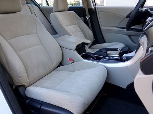 Used 2015 Honda Accord EX image 34