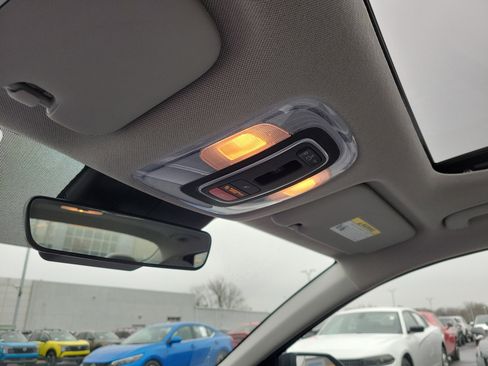 Used 2023 Hyundai Elantra Limited w/ Cargo Package image 30