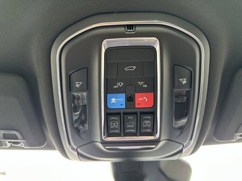 New 2026 Chrysler Pacifica Select image 39