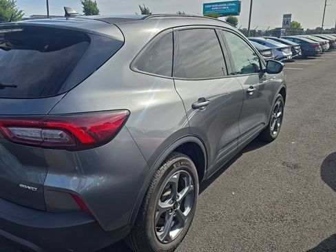 Used 2025 Ford Escape ST-Line AWD/4WD image 3