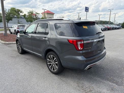 Used 2017 Ford Explorer Platinum AWD/4WD image 10