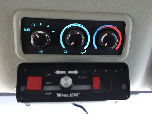 Used 2019 GMC Savana 3500 LS w/ Cold Climate Package RWD image 6
