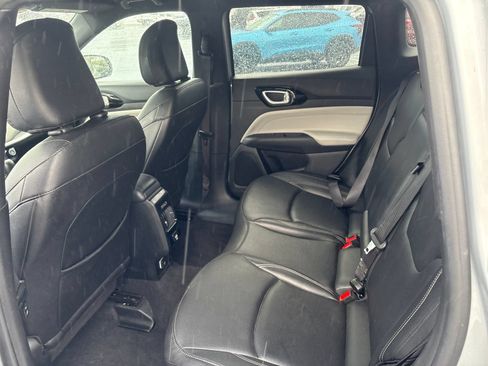 Used 2025 Jeep Compass Limited AWD/4WD image 33