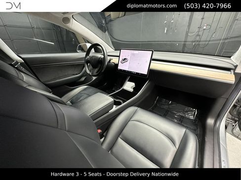 Used 2017 Tesla Model 3 Long Range image 19