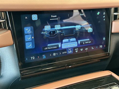 New 2026 Lincoln Navigator L Reserve AWD/4WD image 14