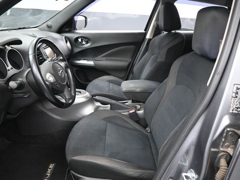 Used 2015 Nissan Juke SV image 10