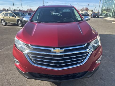 Used 2021 Chevrolet Equinox Premier image 2