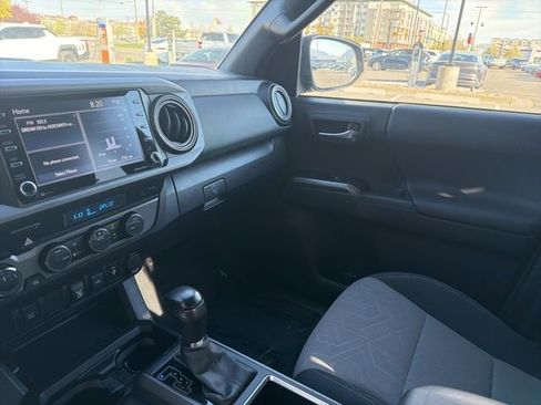 Used 2022 Toyota Tacoma TRD Sport image 20