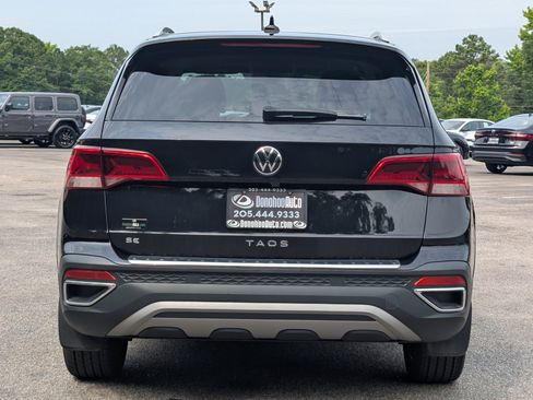Used 2024 Volkswagen Taos SE FWD image 8